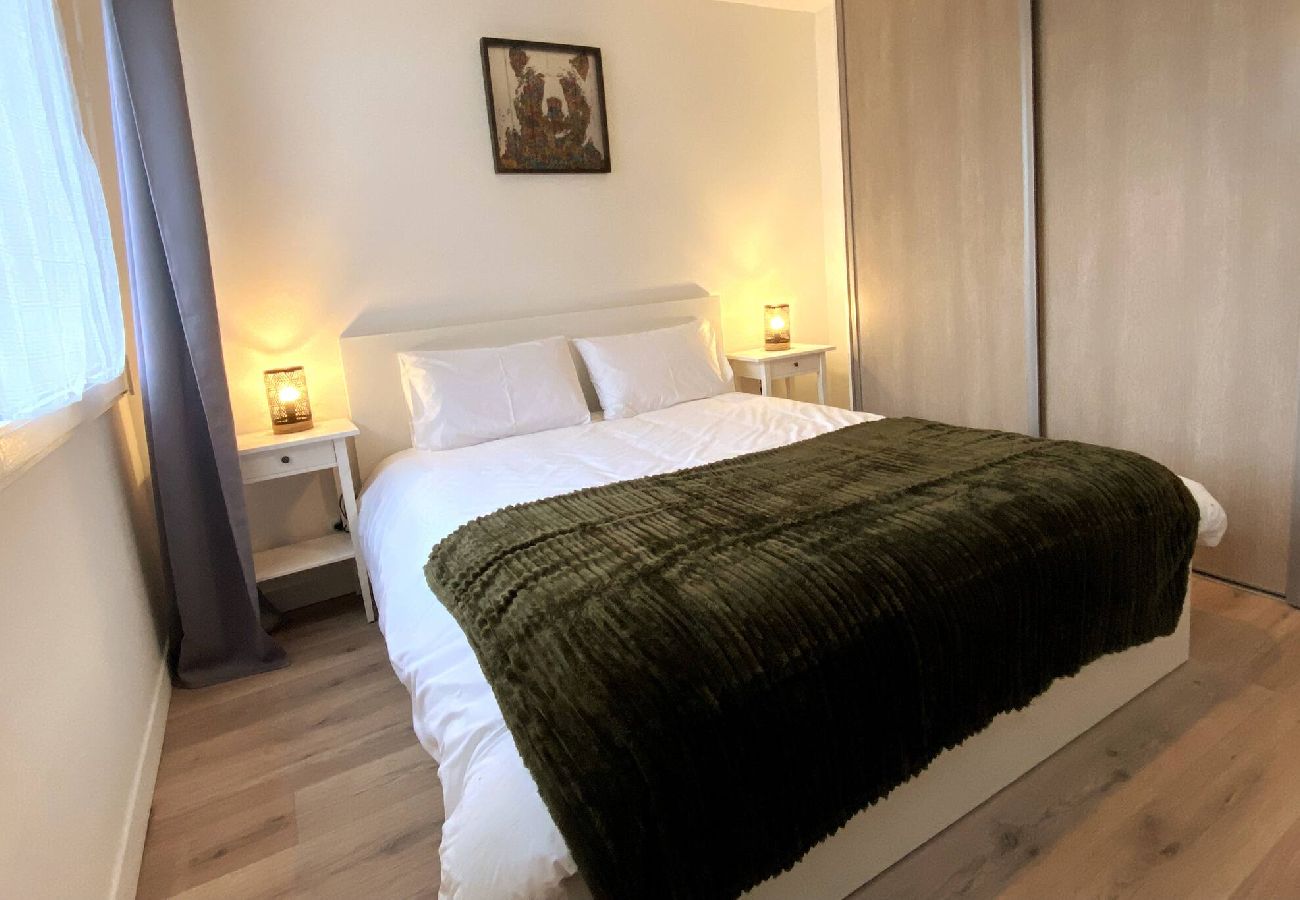Appartement à Clermont-Ferrand - Garçonnière - Appt cosy & parking à 9 min de Jaude