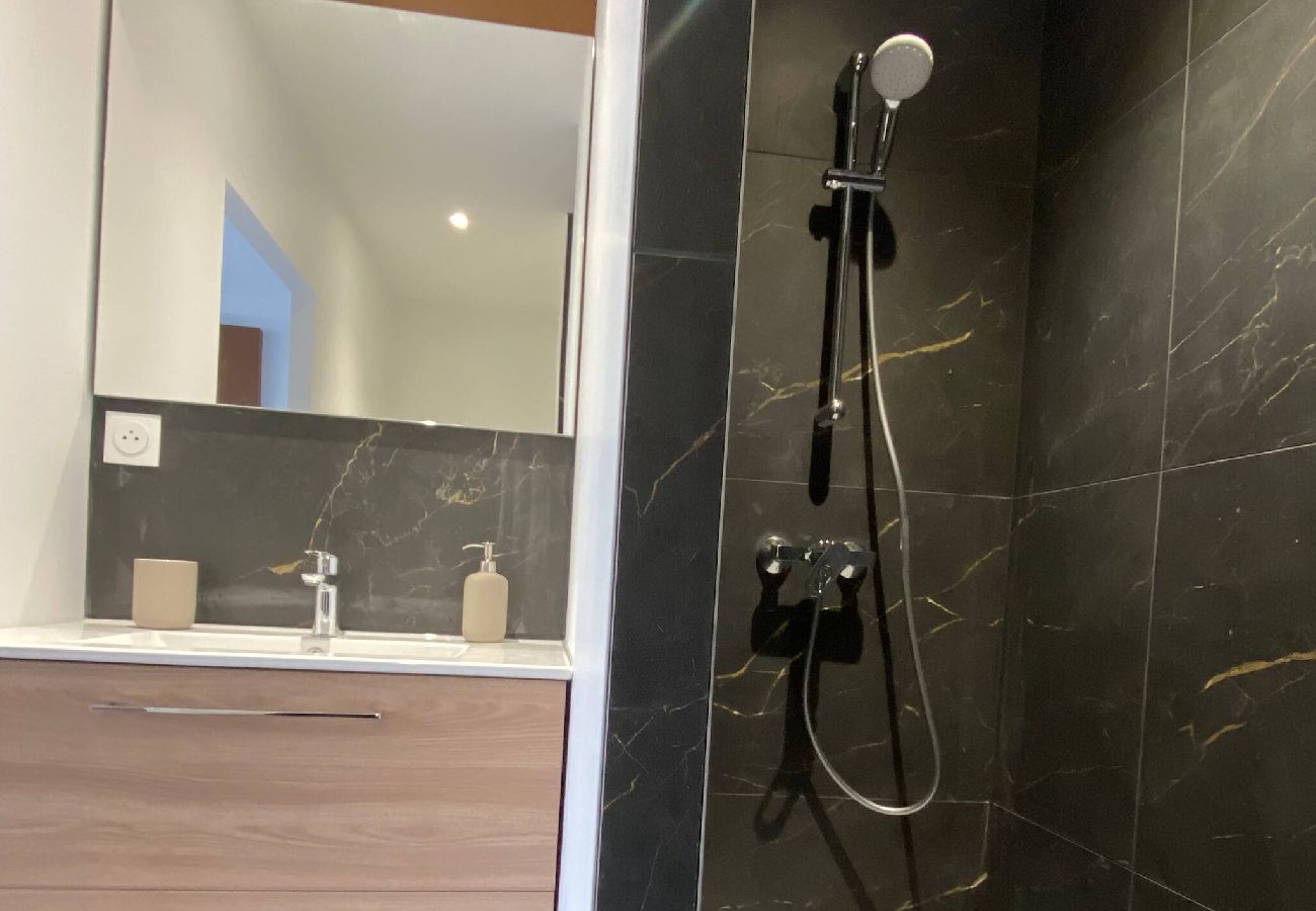 Appartement à Chamalières - Pasteur - Appart 40m2 cosy neuf avec garage privé