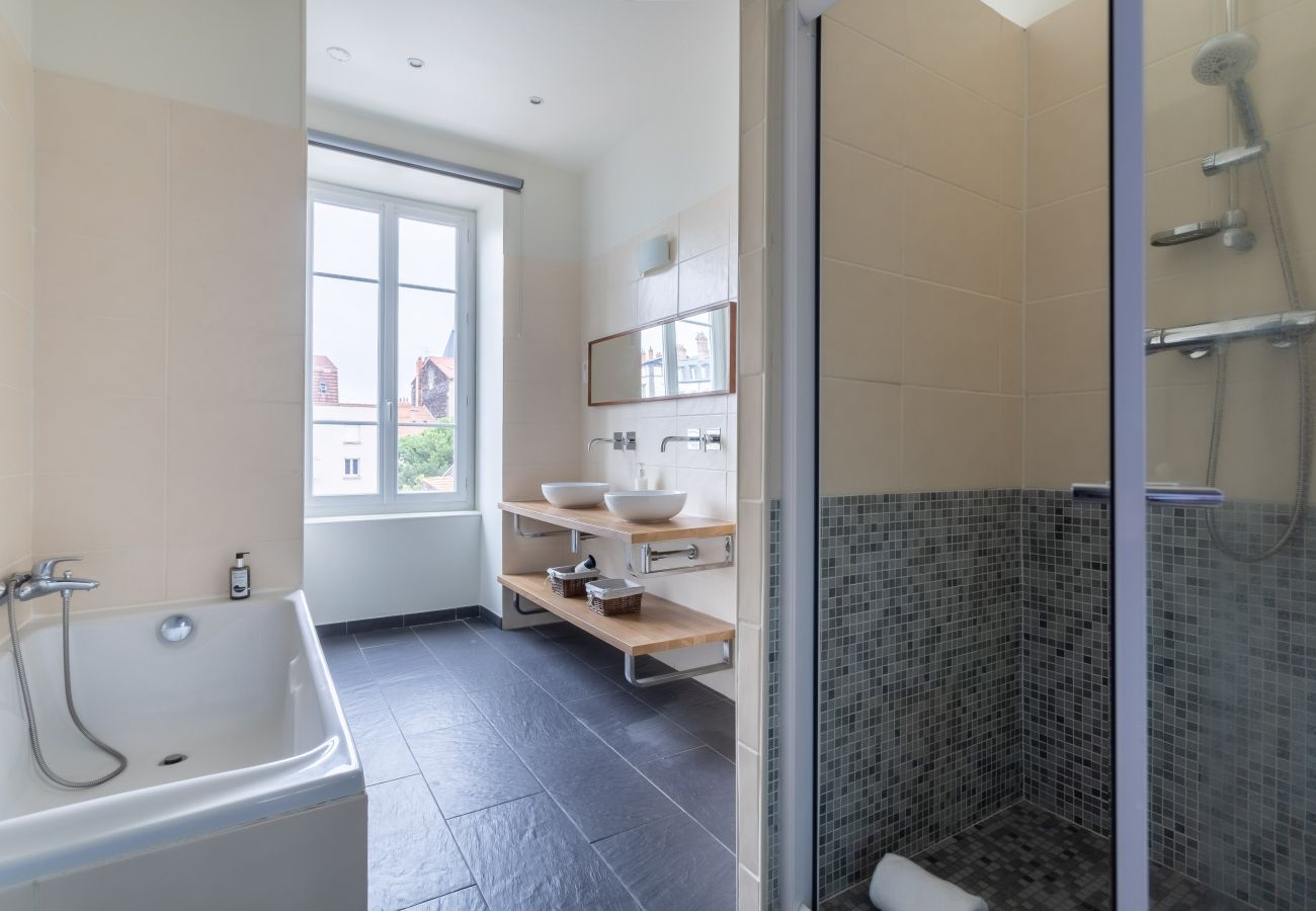 Appartement à Clermont-Ferrand - Lafayette - Appart chic centre-ville proche Lecoq