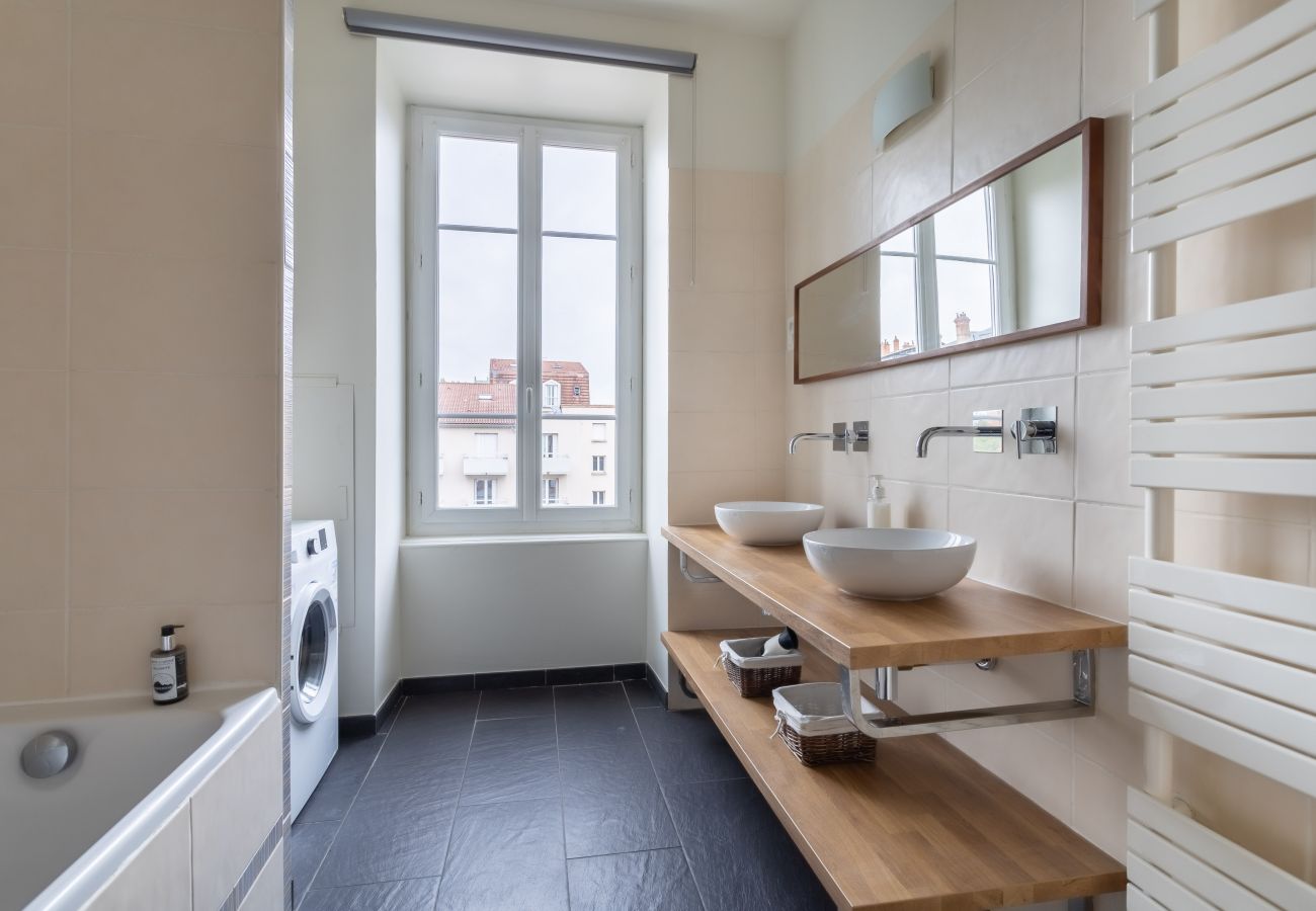 Appartement à Clermont-Ferrand - Lafayette - Appart chic centre-ville proche Lecoq