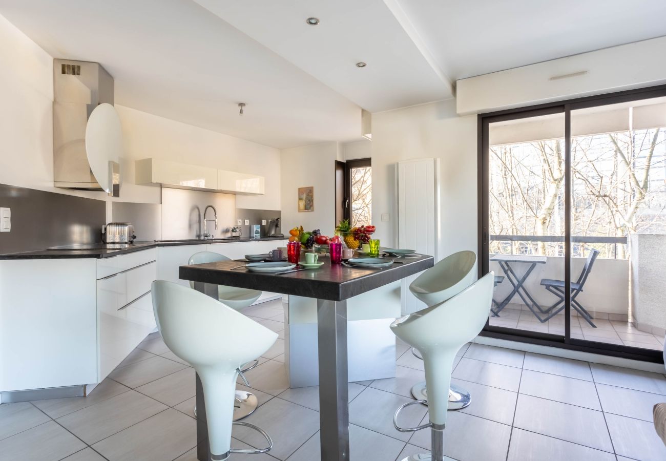 Appartement à Chamalières - Passerelle - Appart centre-ville balcon & garage