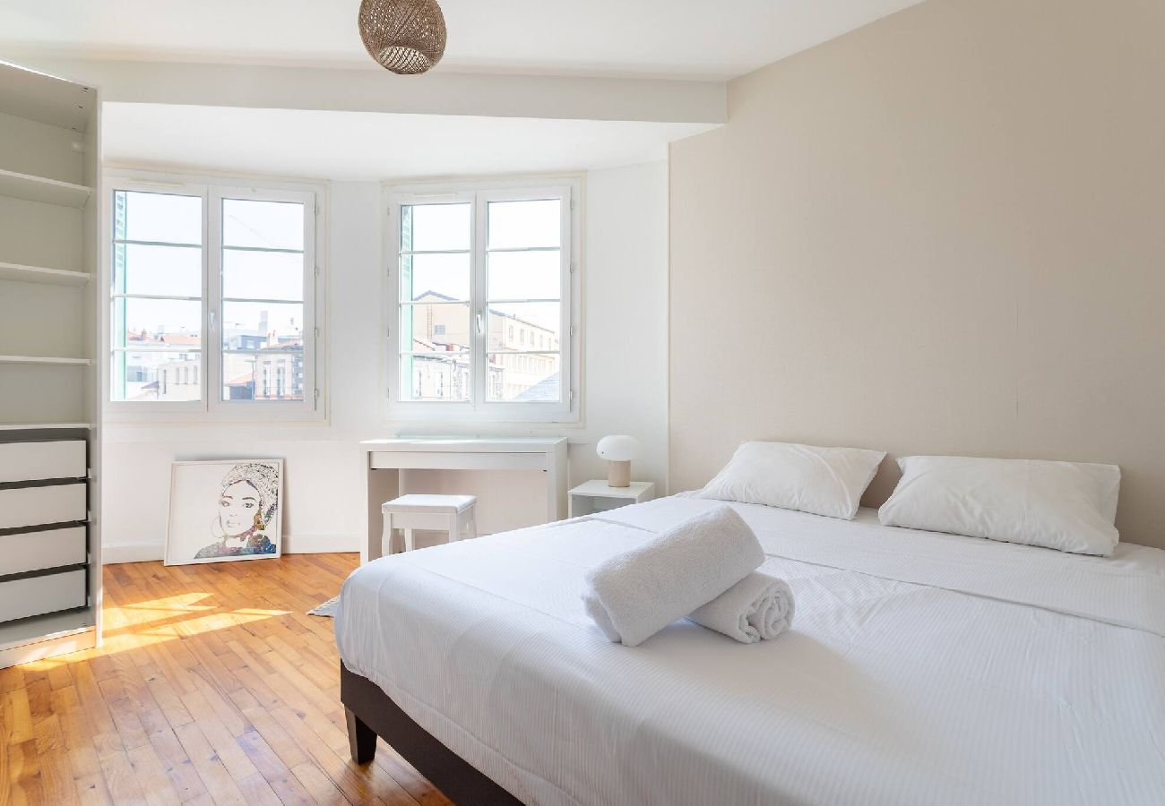 Appartement à Clermont-Ferrand - Le Drelon - Appt chic en centre-ville & garage pv