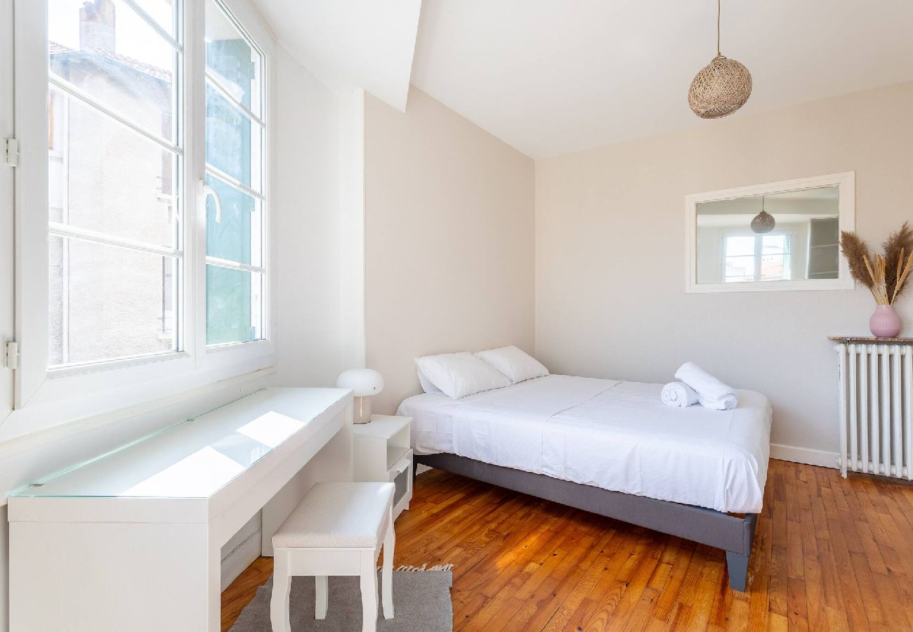 Appartement à Clermont-Ferrand - Le Drelon - Appt chic en centre-ville & garage pv