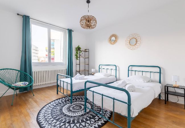 Appartement à Clermont-Ferrand - Bruyant 1er- Appt cosy au calme à 9min à pied du t