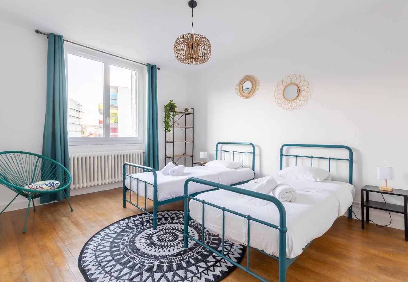 Appartement à Clermont-Ferrand - Bruyant 1er- Appt cosy au calme à 9min à pied du t