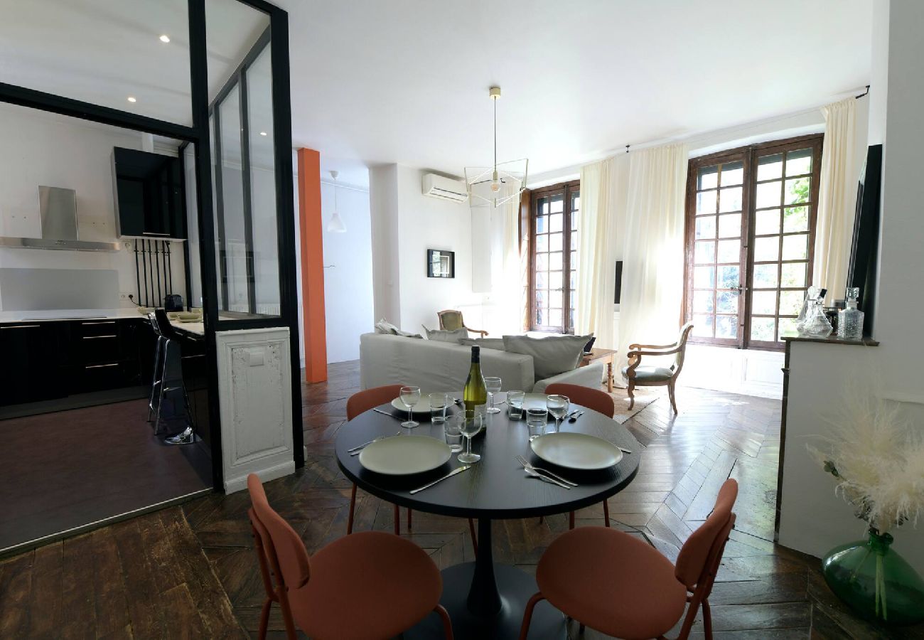 Appartement à Clermont-Ferrand - L'insolite - Appart 53m2, cosy & proche cathédrale