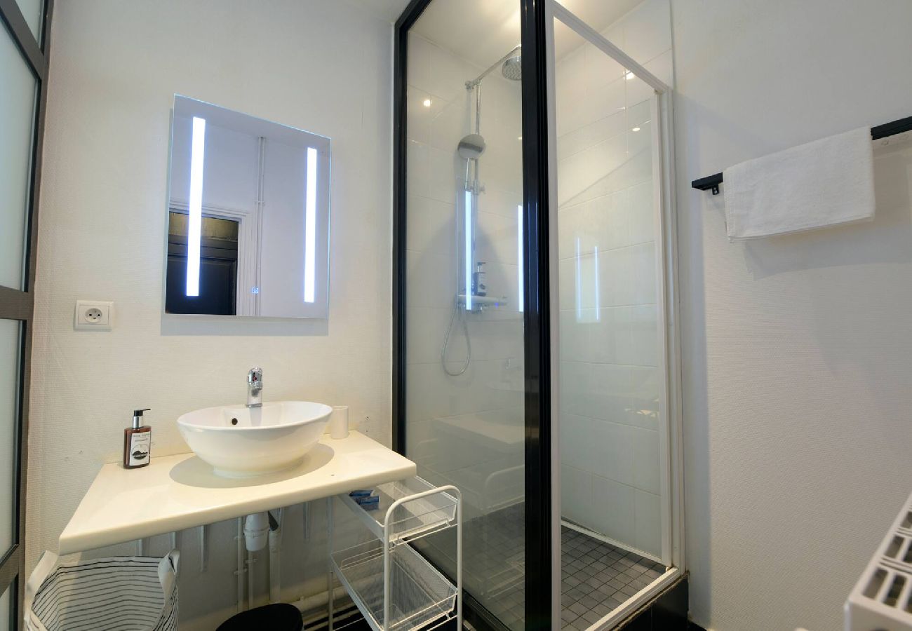 Appartement à Clermont-Ferrand - L'insolite - Appart 53m2, cosy & proche cathédrale