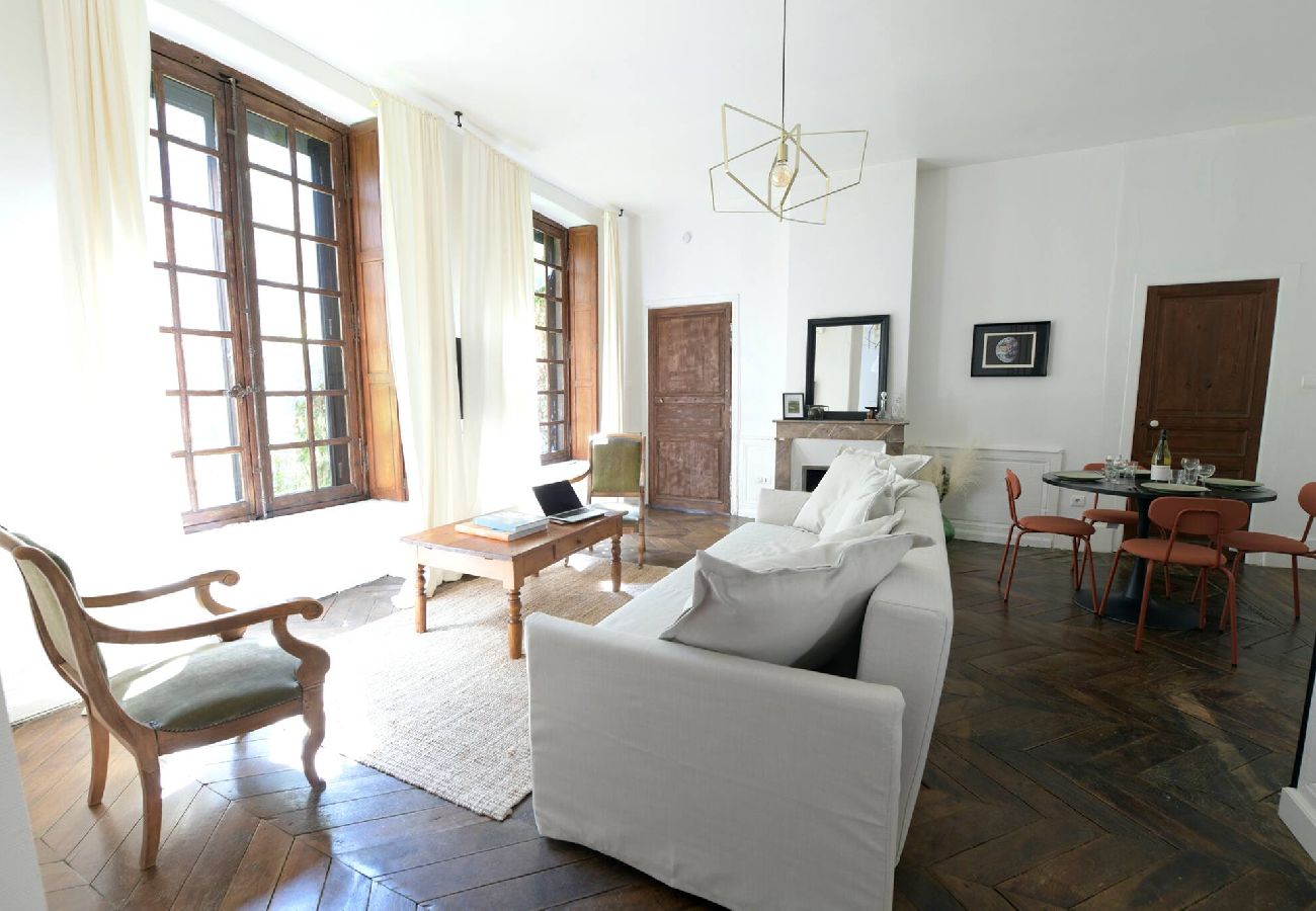 Appartement à Clermont-Ferrand - L'insolite - Appart 53m2, cosy & proche cathédrale