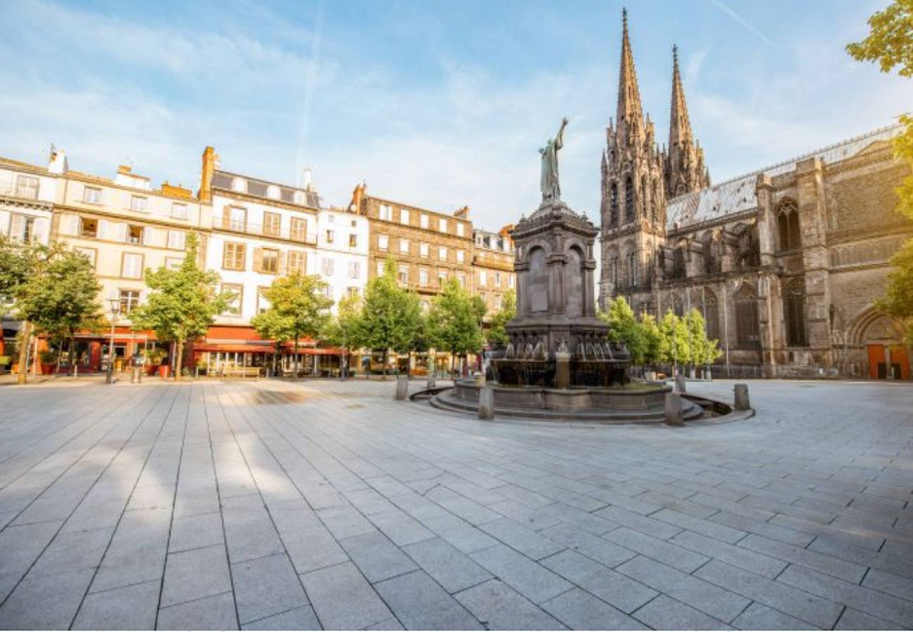 Appartement à Clermont-Ferrand - L'insolite - Appart 53m2, cosy & proche cathédrale