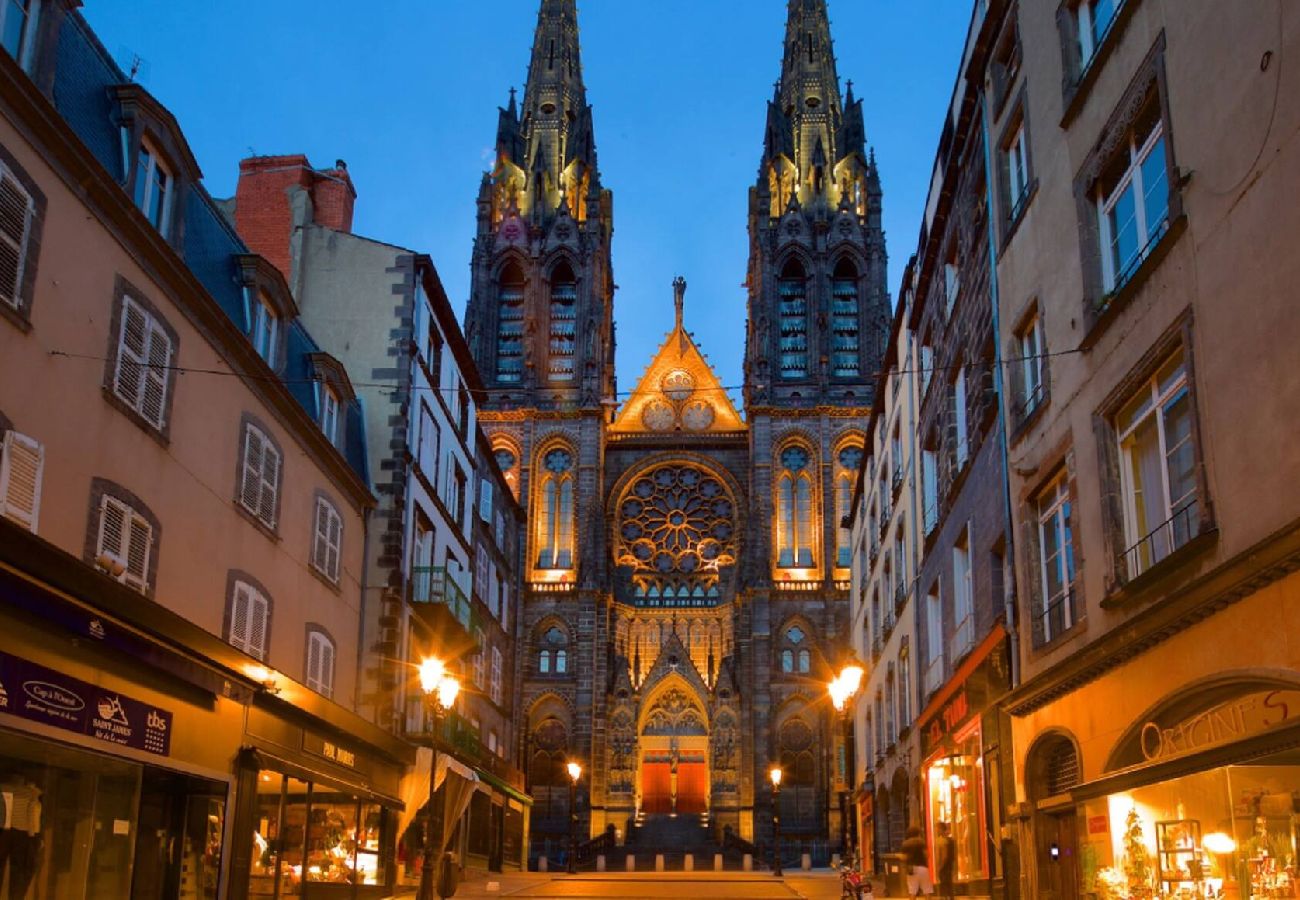 Appartement à Clermont-Ferrand - L'insolite - Appart 53m2, cosy & proche cathédrale
