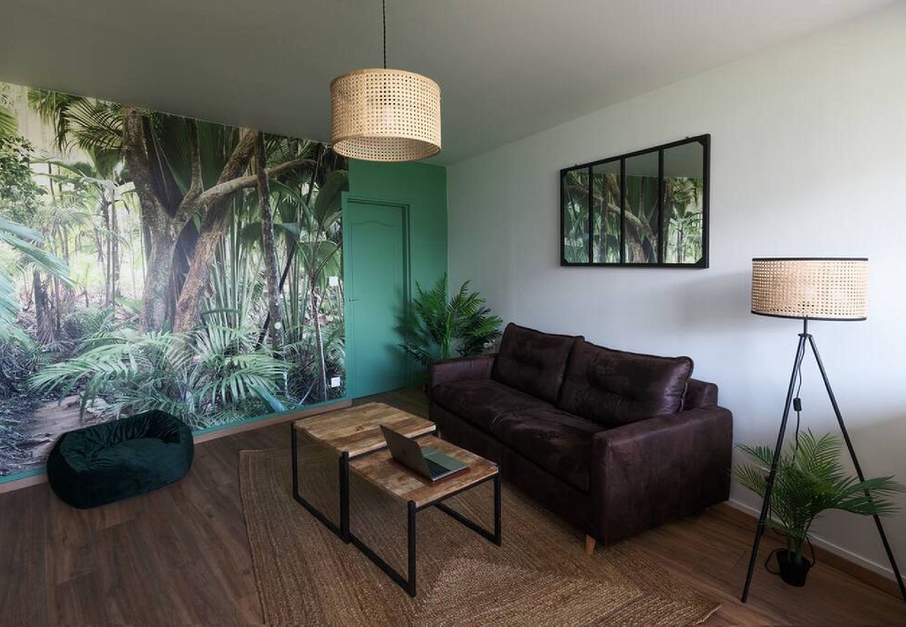 Appartement à Clermont-Ferrand - Jungle - Appart rénové & lumineux à 2 min du TRAM