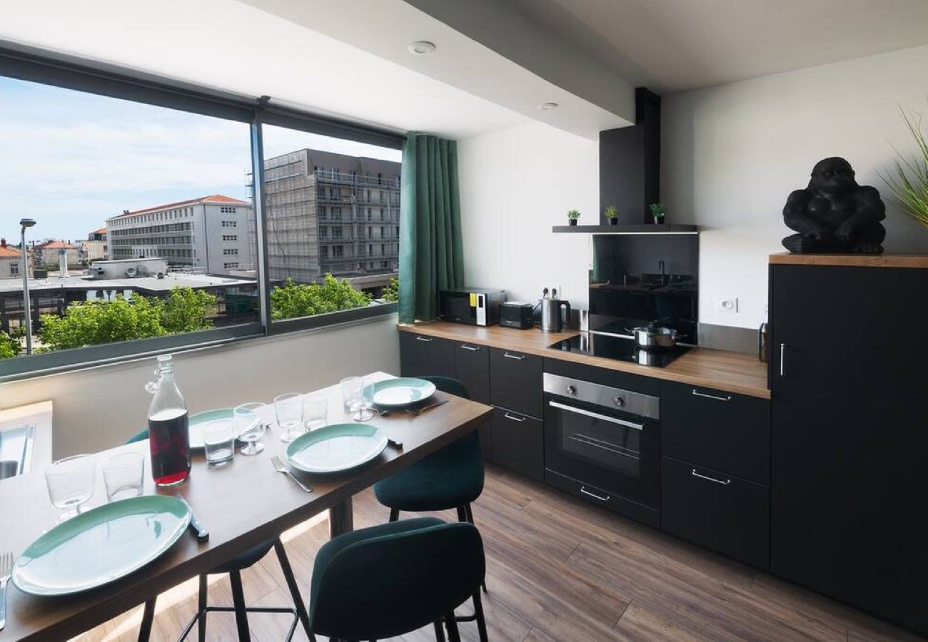 Appartement à Clermont-Ferrand - Jungle - Appart rénové & lumineux à 2 min du TRAM