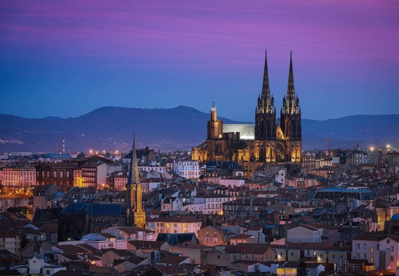 Appartement à Clermont-Ferrand - Jungle - Appart rénové & lumineux à 2 min du TRAM