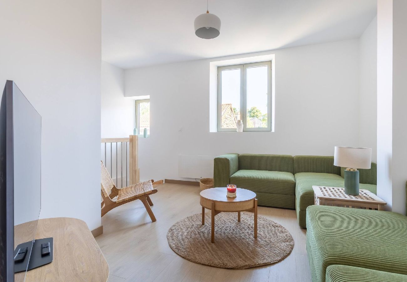 Maison à Chanat-la-Mouteyre - Chanat - Gîte au calme avec lits queen size 