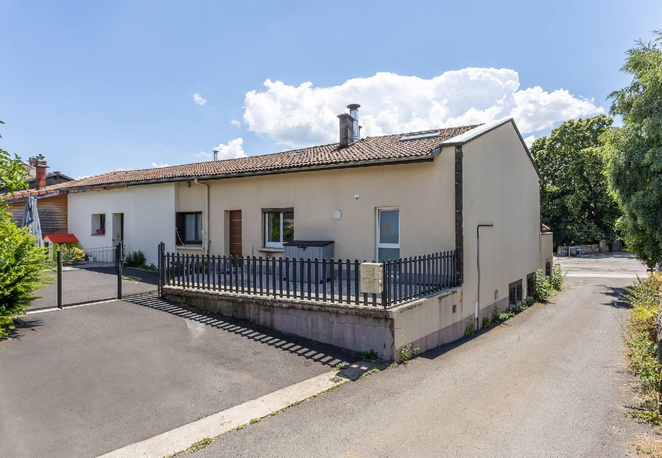 Appartement à Orcines - Orcines -Appt Lumineux & calme - Vulcania à 10 min