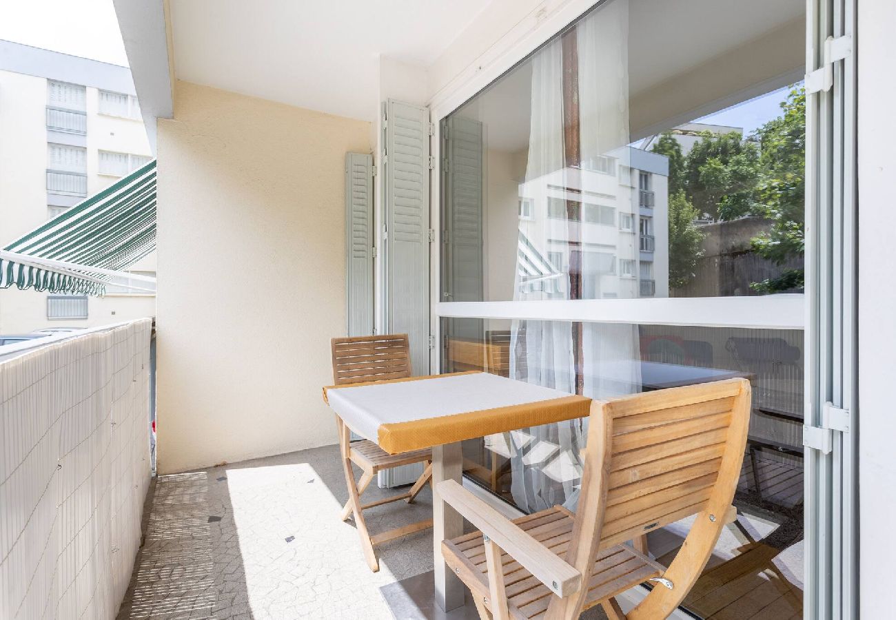 Appartement à Chamalières - Jean Jaures - Appart Moderne avec Balcon & Parking