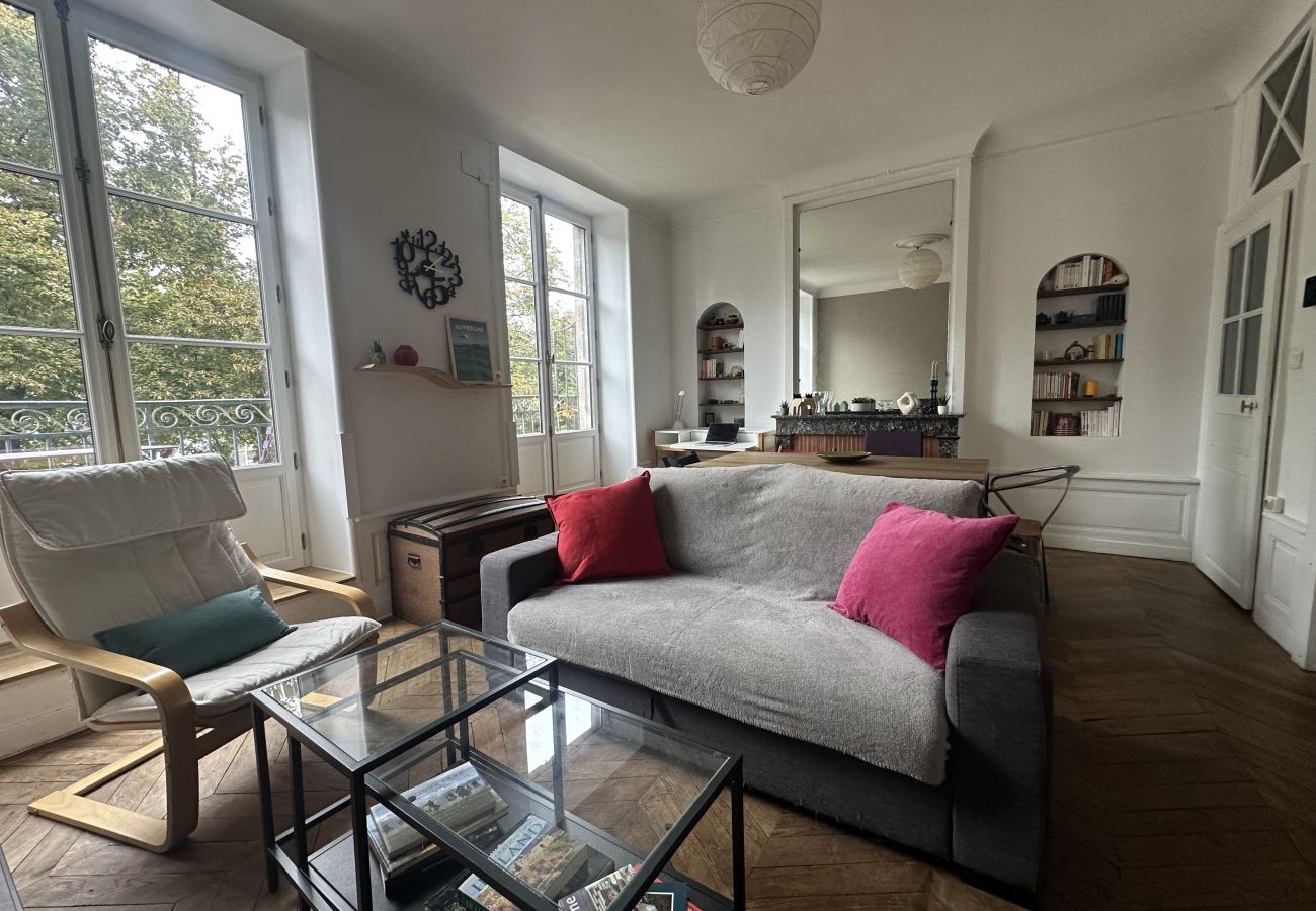 Appartement à Clermont-Ferrand - Herem Charme de l ancien en centre ville