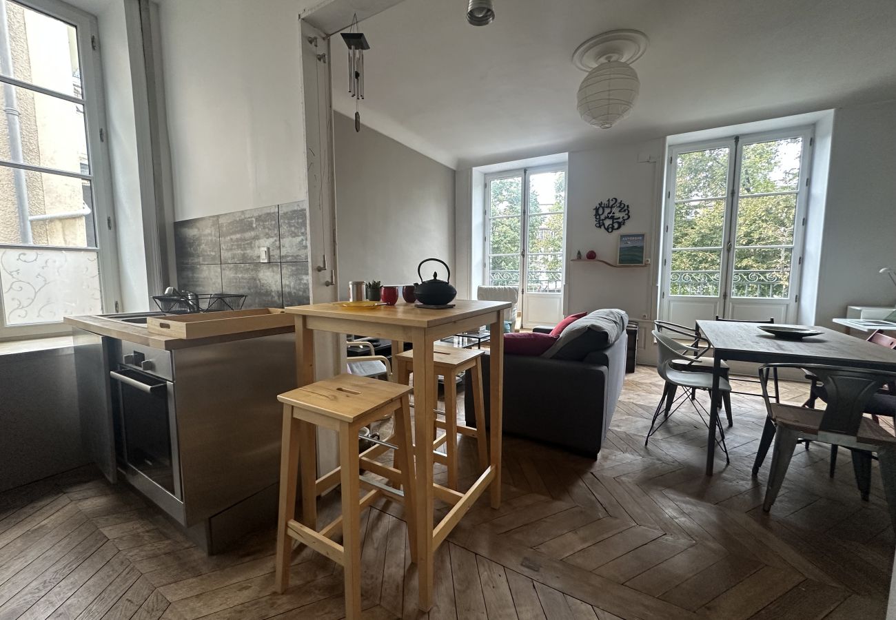 Appartement à Clermont-Ferrand - Herem Charme de l ancien en centre ville