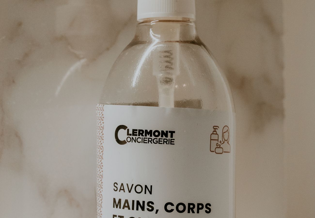 savon produits accueil Clermont Conciergerie salle de bain Riom