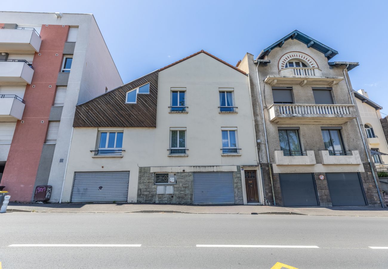 Maison à Clermont-Ferrand - Maison Libé-Face stade Marcombes