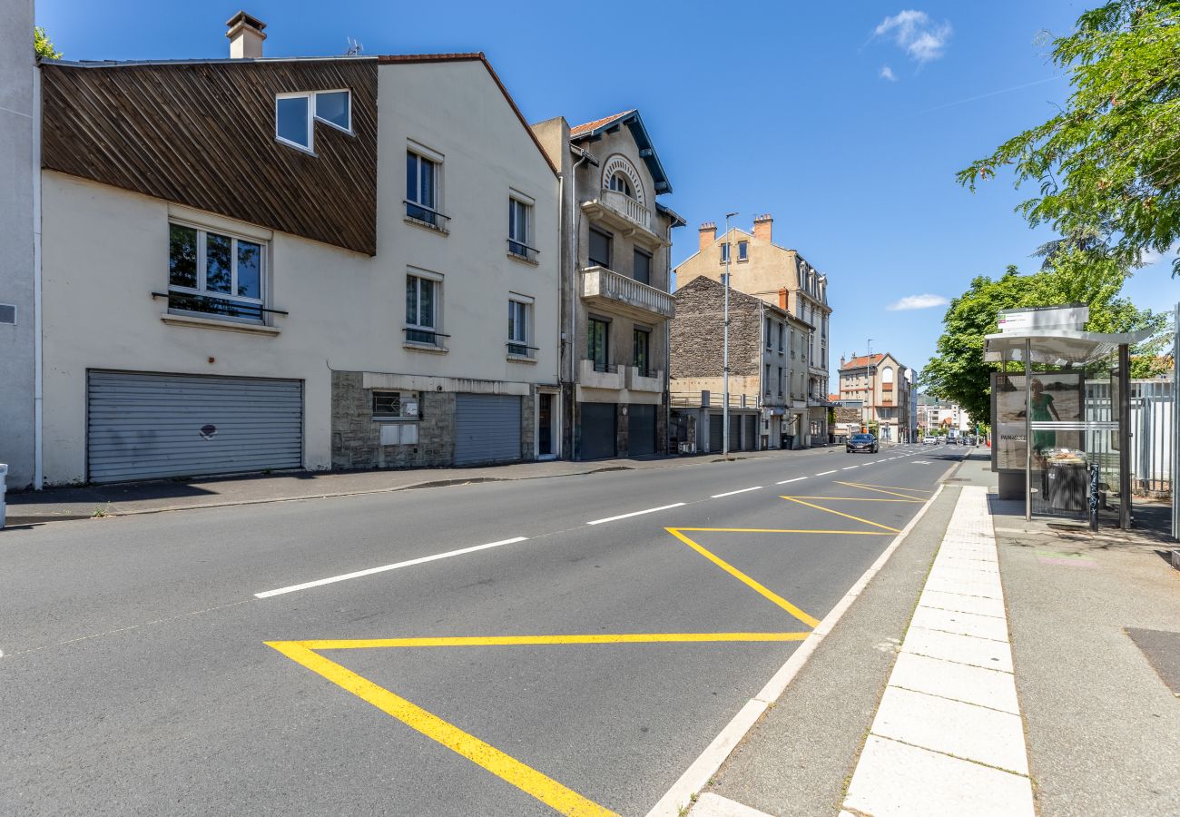 Maison à Clermont-Ferrand - Maison Libé-Face stade Marcombes